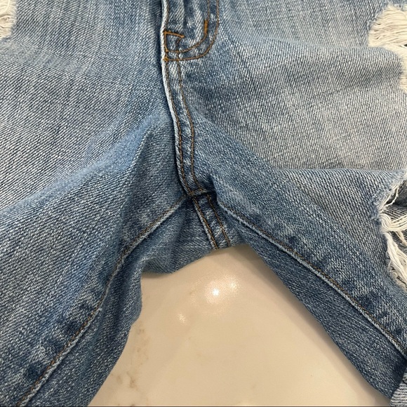 LF Era of Chaos distressed jean shorts - Picture 13 of 16